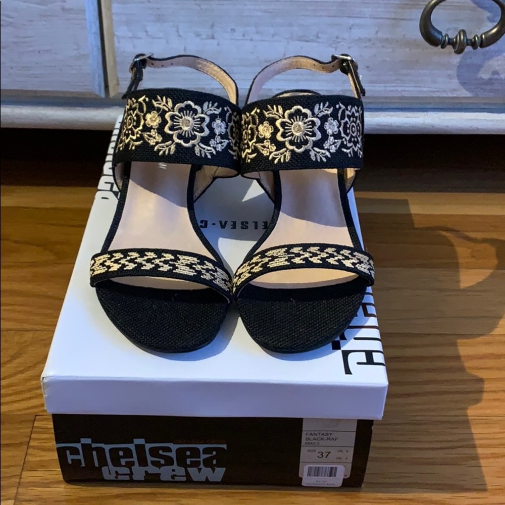 NWT embroidered block heels